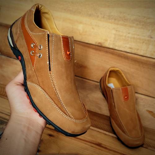 Mocasín Alcón En Puro Cuero. Caballero