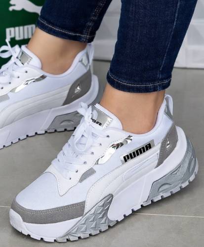 Penélope Chic. Calzado Deportivo